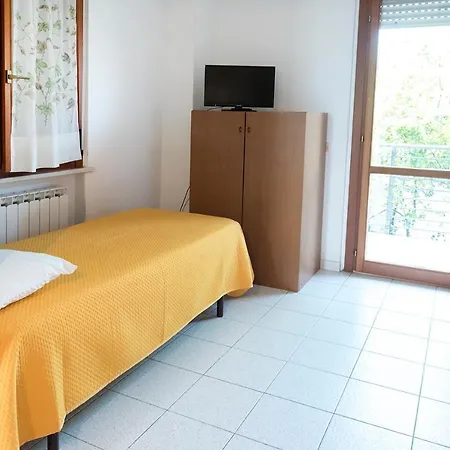 Se006 - Senigallia, Bilocale Sul Mare Con Spiaggia