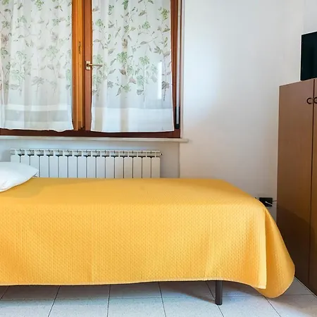 Se006 - Senigallia, Bilocale Sul Mare Con Spiaggia