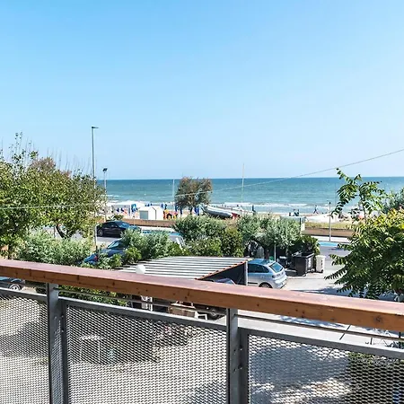 Se006 - Senigallia, Bilocale Sul Mare Con Spiaggia Apartment